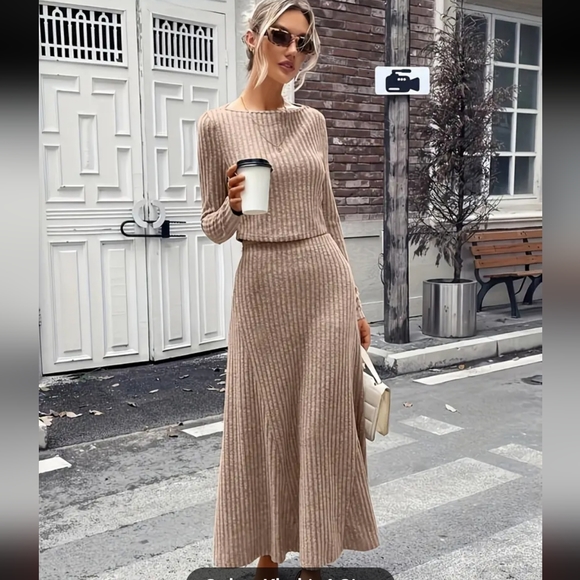 Outfit - Picture 1 of 1